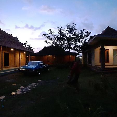 Rumah Limas ยอกยาการ์ตา ภายนอก รูปภาพ